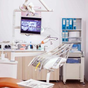 Normativa de desfibrilador para Clínicas Dentales en la Comunidad de Madrid